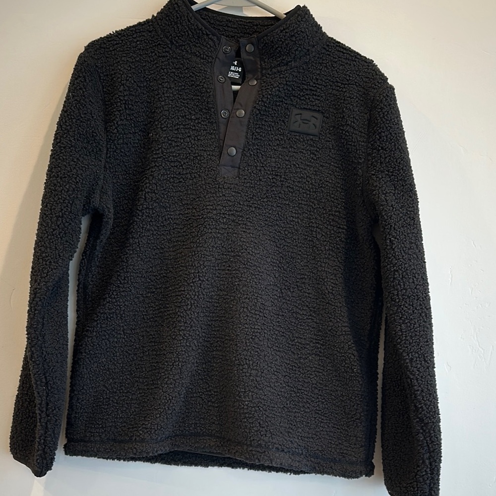 Under Armor Boys Black Pullover